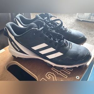 Adidas Baseball cleats. Older boys/Men’s size 7.